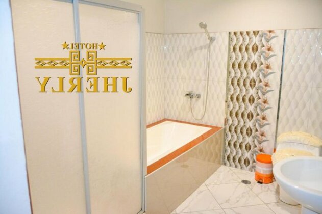 Hotel Jherly - Photo2