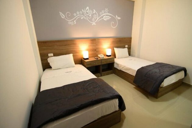 Hotel Escala - Photo2