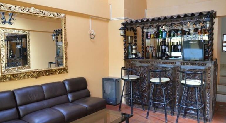 Koyllur Hotel - Photo3