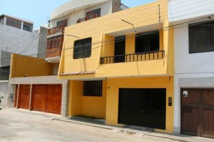 Casa Amarilla Huanchaco