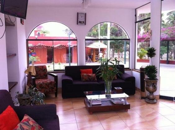 Hostal Curasi - Photo4