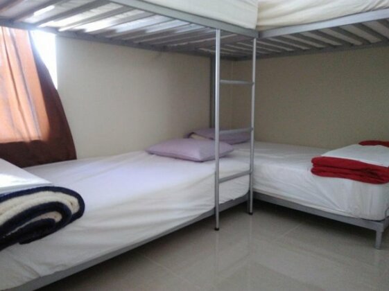  Photo 1
