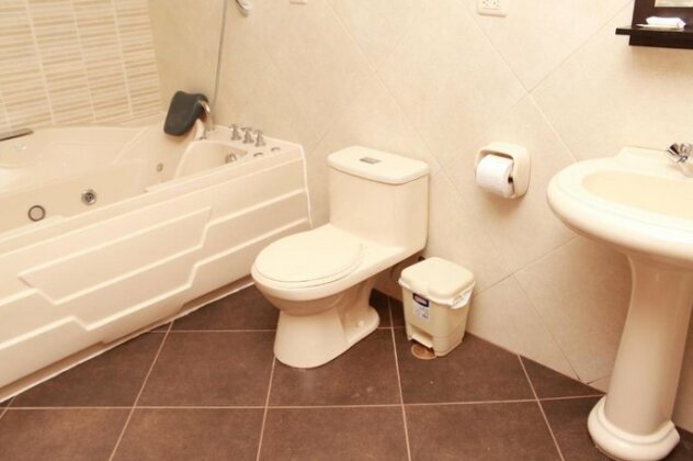 Hotel Makaty - Photo4