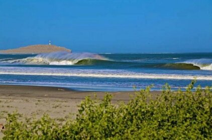 Pache Surf House