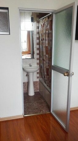 Friend's House JG - Photo4