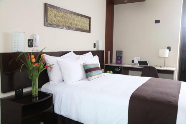 Hotel Rivera Inn Lima - Photo2