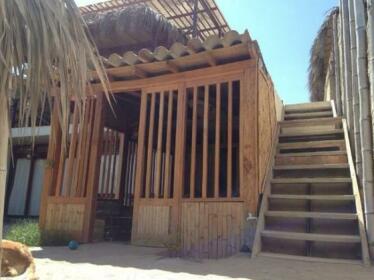 Mandalai Bungalow Playa