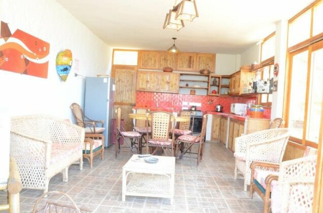 Mandalai Bungalows - Photo4