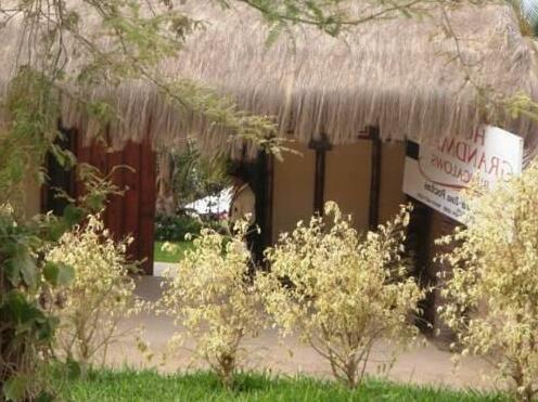 Hotel Grandmare & Bungalows - Photo2
