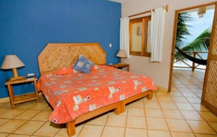 Mancora Beach Bungalows