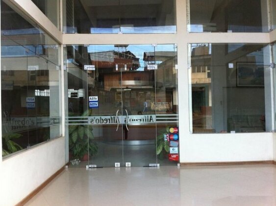  Photo 1