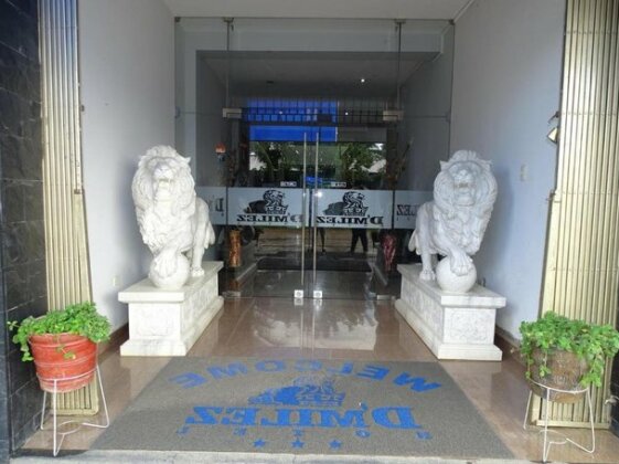 D'Milez Hotel - Photo4