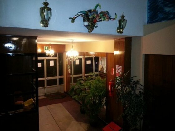 Auromar Inn - Photo3
