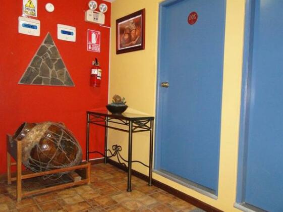 Hostal Helena's House - Photo2