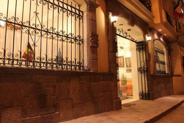 Sol Plaza Hotel - Photo2
