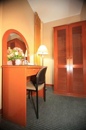 Hotel Roble 18 - Photo5