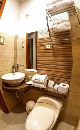 Retama Hotel - Photo4