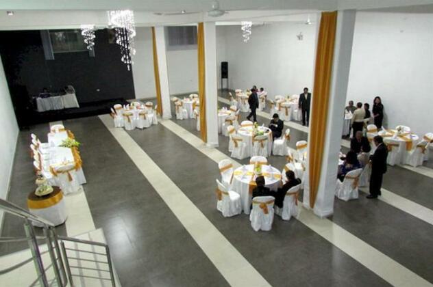 Cesar's Hotel Carrion - Photo2