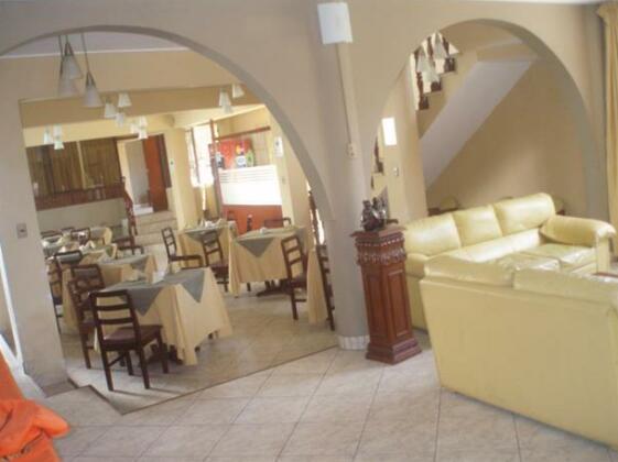 Cesar's Hotel La Merced - Photo4