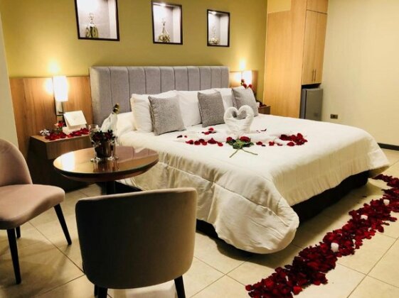 Hausen Hotel - Photo2