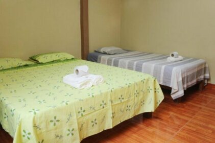 Hostal los Girasoles Trujillo