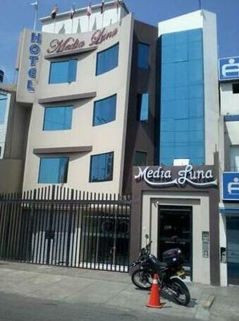 Hostal Media Luna
