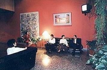 Regents Hotel - Photo3