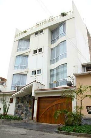 Taymi Hostal & Suites