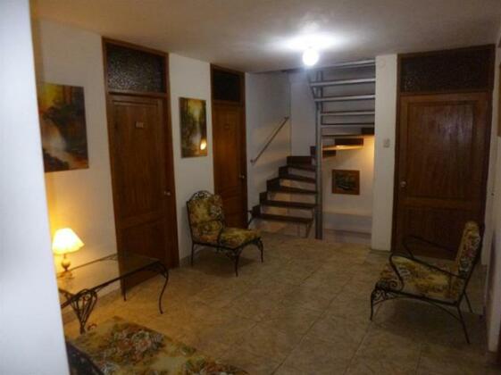 Villalobos House - Photo2