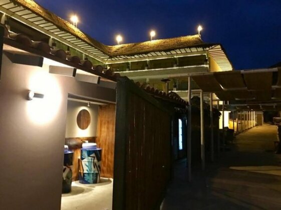 Maliah Beach Club - Photo2