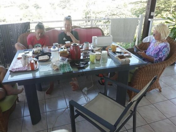 Manava Tahara'a back packers - Photo3