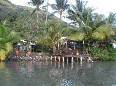Bora Bora Bungalove