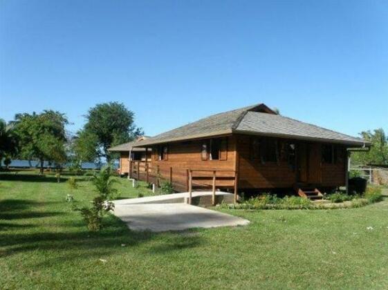 Moorea Surf Inn