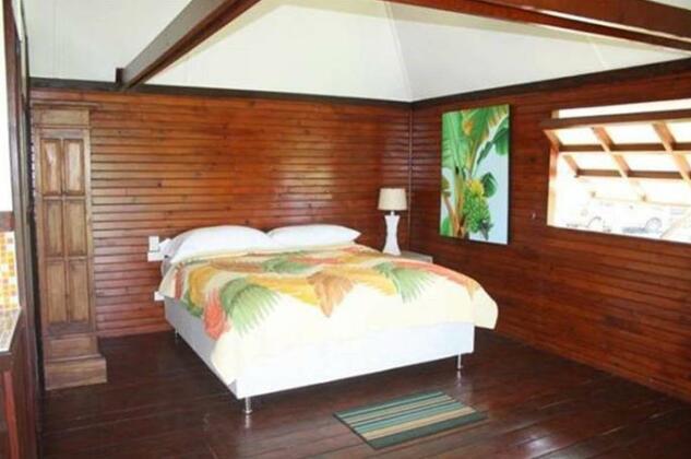 Raiatea Airport Bungalow - Photo2