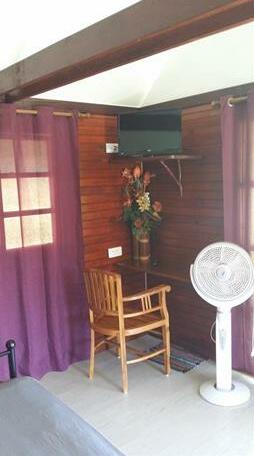 Raiatea Airport Bungalow - Photo3