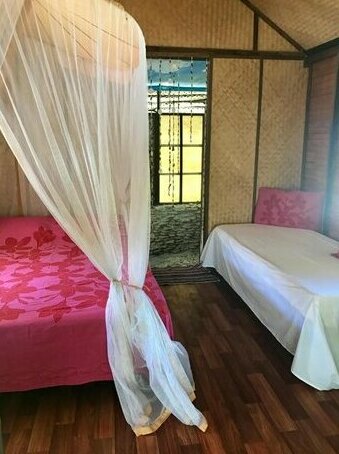 Fare Manahere Rangiroa