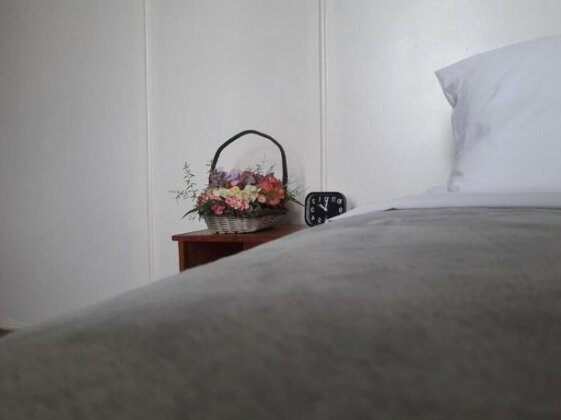 Hilltop Accommodations - Photo2