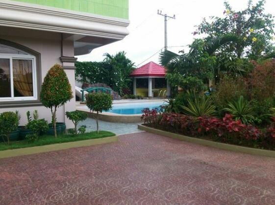 Renz Villa Hotel - Photo3