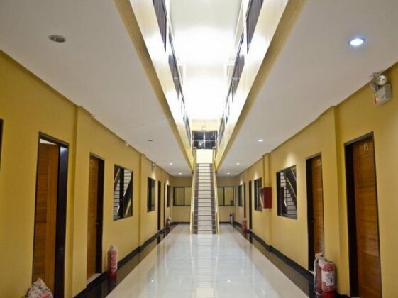 Galleon Suites Hotel - Photo2