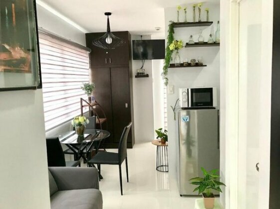 Cozy and Full Service Condo at the Heart of Bacolod - Photo2
