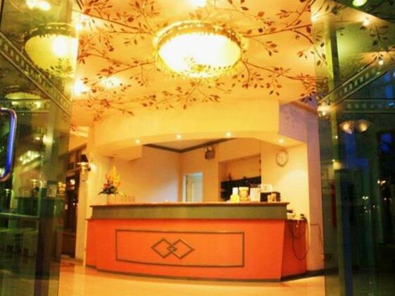 Royal Am Rei Hotel Bacolod - Photo2