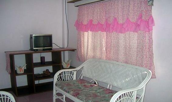 Jefrell Apartments - Photo4