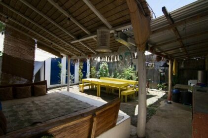 Go Surfari House
