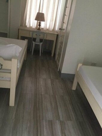 Isaguirre's Pension House - Photo3