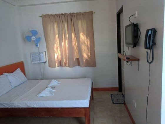 Cris Del Mar Resort - Photo3