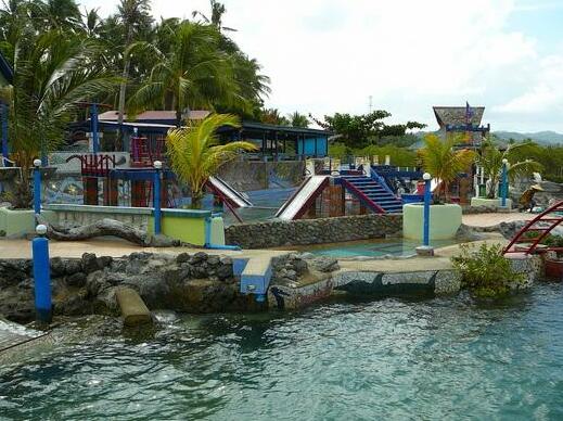 Pirates Cove Beach Resort Borongan - Photo2