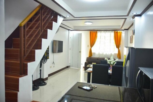 Furnished House in Calapan City Subdivision near ROBINSON/XENTRO Mall - Photo4