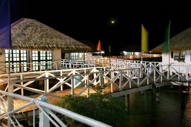 Stilts Calatagan Beach Resort - Photo5