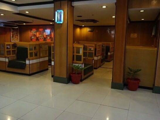 Hotel Sogo LRT Monumento Station - Photo5