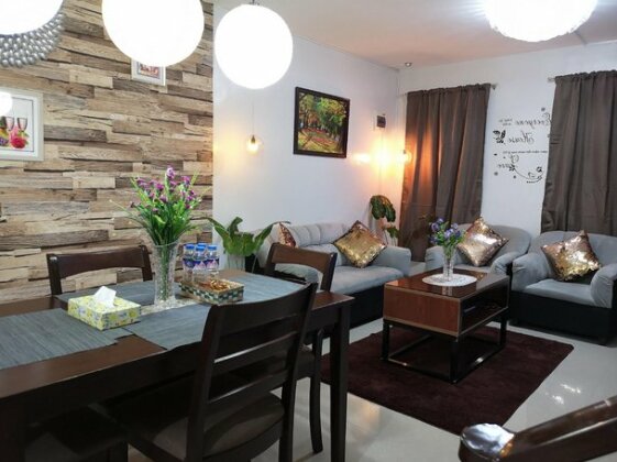 2bedroom 2bath Fully Furnished Townhouse With Fast Wifi - Photo2